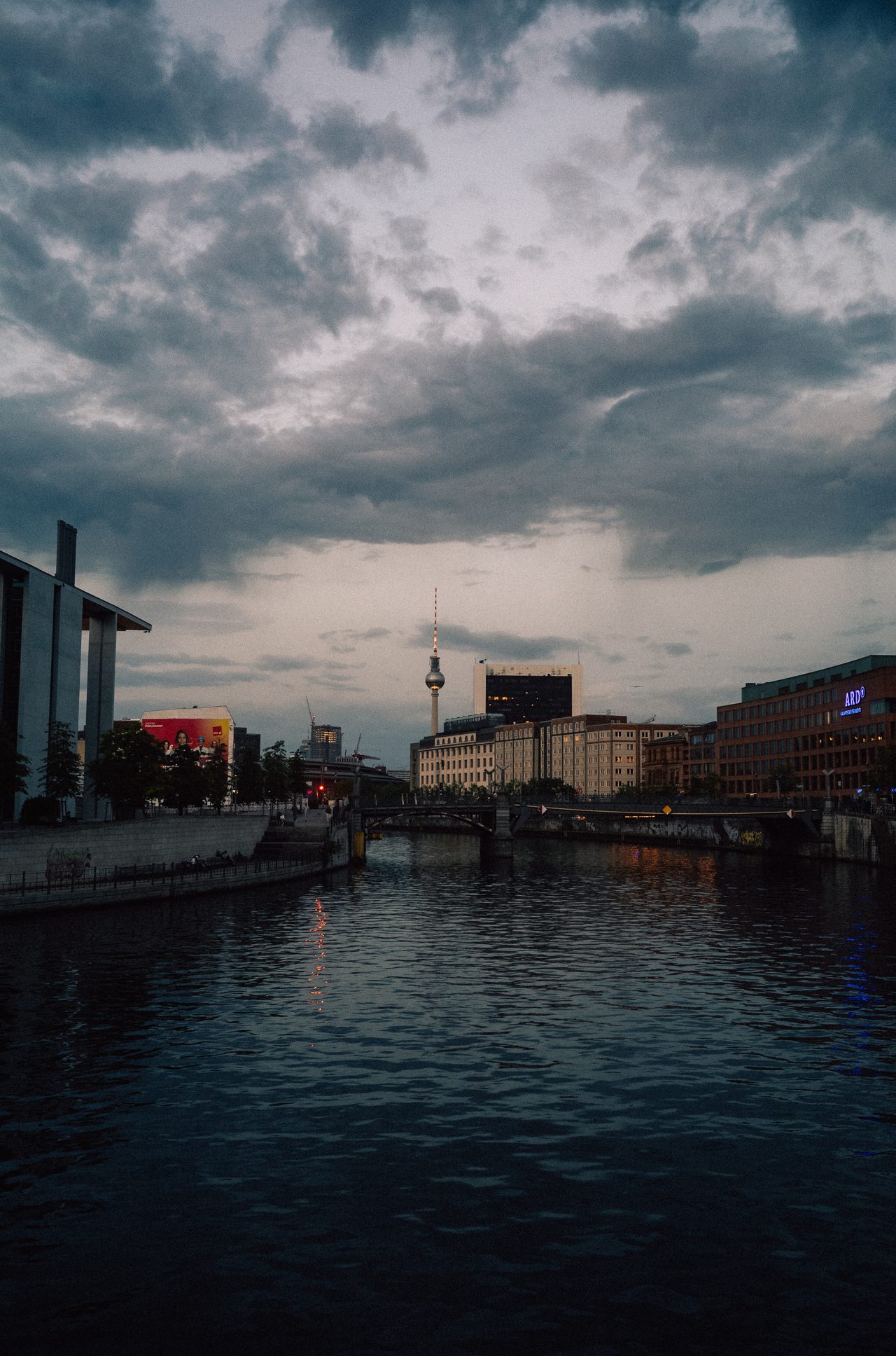 Fotografie 32 aus Series · L1000